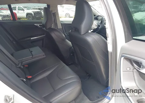 2016 Volvo V60 Cross Country T5 from USA, damaged, VIN YV4612HK2G1008157